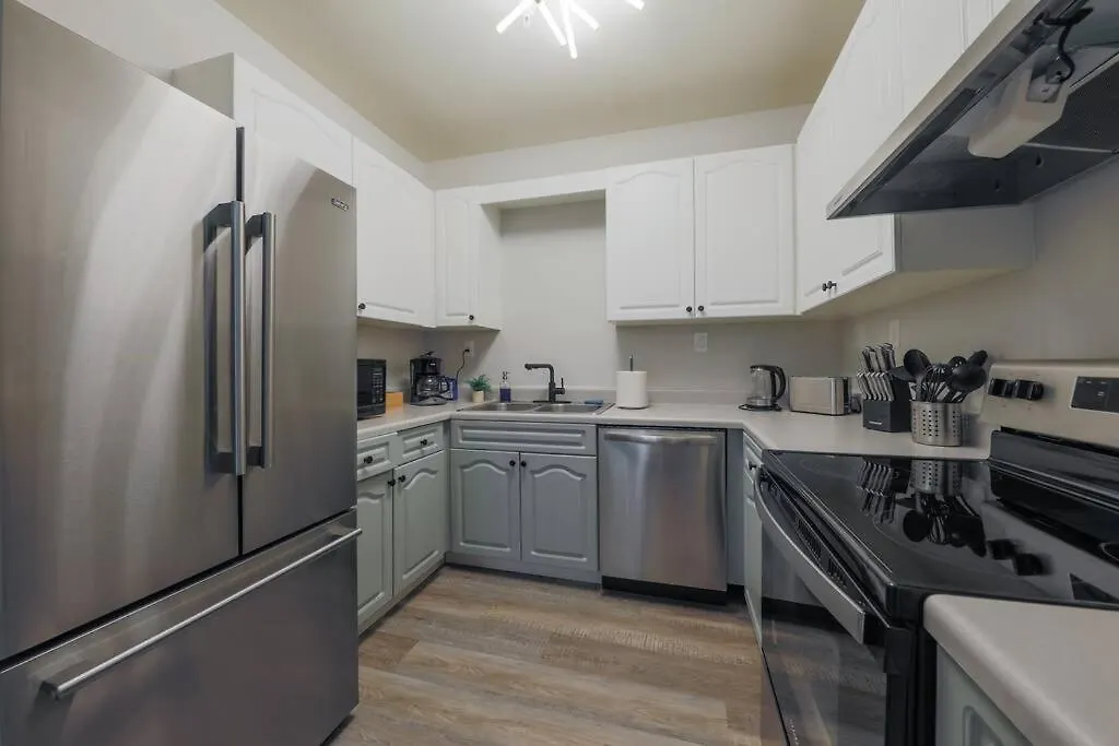City-Style Comfort 1Br Suite With King Bed And Optional Parking Close To Broadway, Downtown, Centennial Park Nashville 0*,